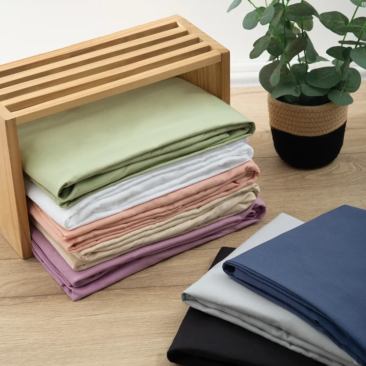 Sábana Ajustable 2 Plazas y Media con Elástico Calidad Premium de Jean Cartier Ideal Para Colchón 150x190 cm Color Marino Diseño de la tela Lisa