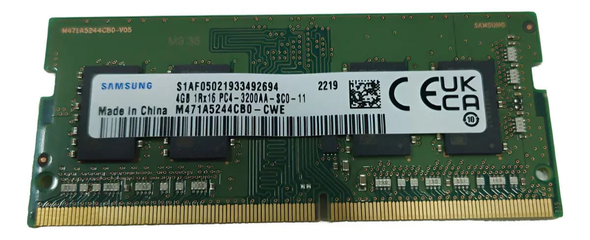 Memoria RAM color negro/verde 4GB Módulos de memoria RAM Marca Samsung M471A5244CB0-CWE
