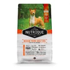 Alimento Nutrique Medium Young Adult Dog Para Perros De Raza Mediana Sabor Pavo Y Cerdo De 12 Kg