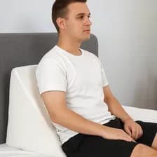 Almohada Triangular Celula Madre Apoya Espalda Ergonómica Hipoalergénica Blanco