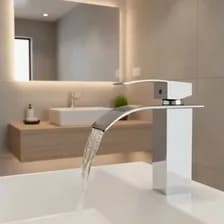 Canilla Monocomando Grifería Para Baño Pico Cascada Color Plateado Brillante